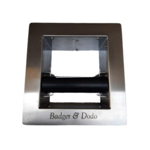 Badger and Dodo Coffee Roasters: A heavy-duty open knockout box with a square frame and black handle elegantly centered. The engraved text Badger & Dodo adorns the bottom edge, showcasing robust craftsmanship for true coffee enthusiasts.